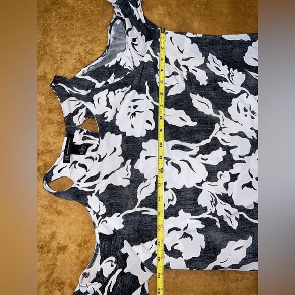 INC Cold Shoulder Black white mid sleeve textured floral print blouse Medium - Picture 6 of 10